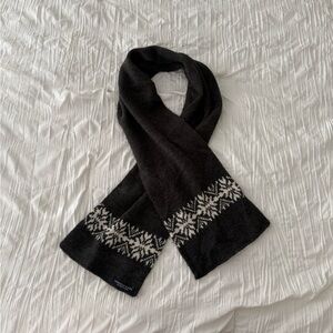 American Eagle Outfitters Scarf